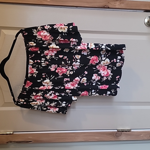 Cherish Tops - Cherish small off shoulder floral top